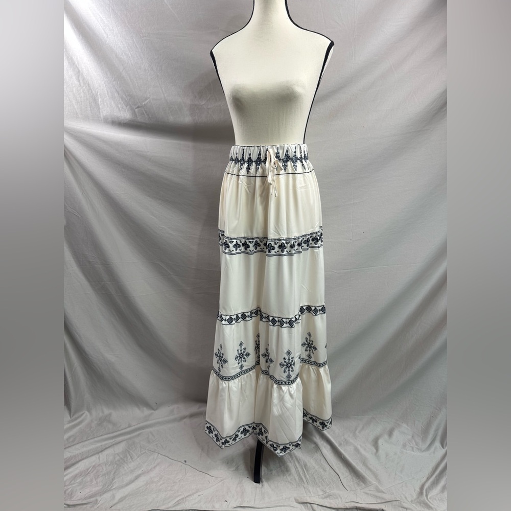 Boho Print Shirred waist Maxi Skirt Off White - Picture 6 of 7